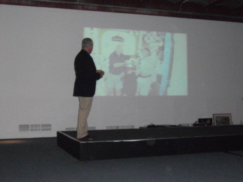 STS-119 Meeting 2009 28